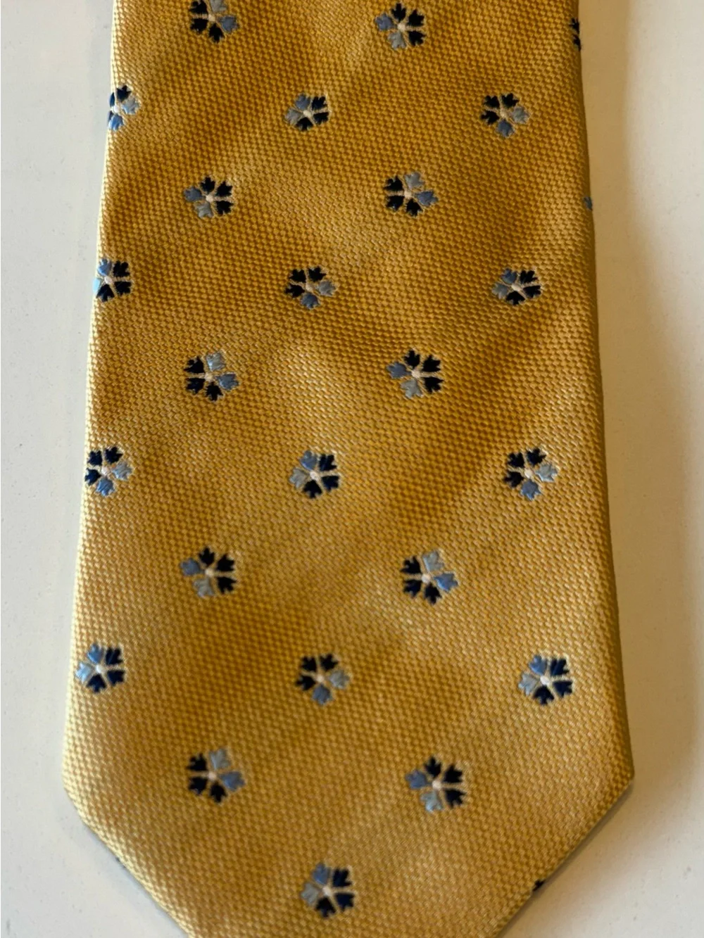 Joseph Abboud Men’s 100% Silk Tie Gold Blue Floral Made in Italy 57”